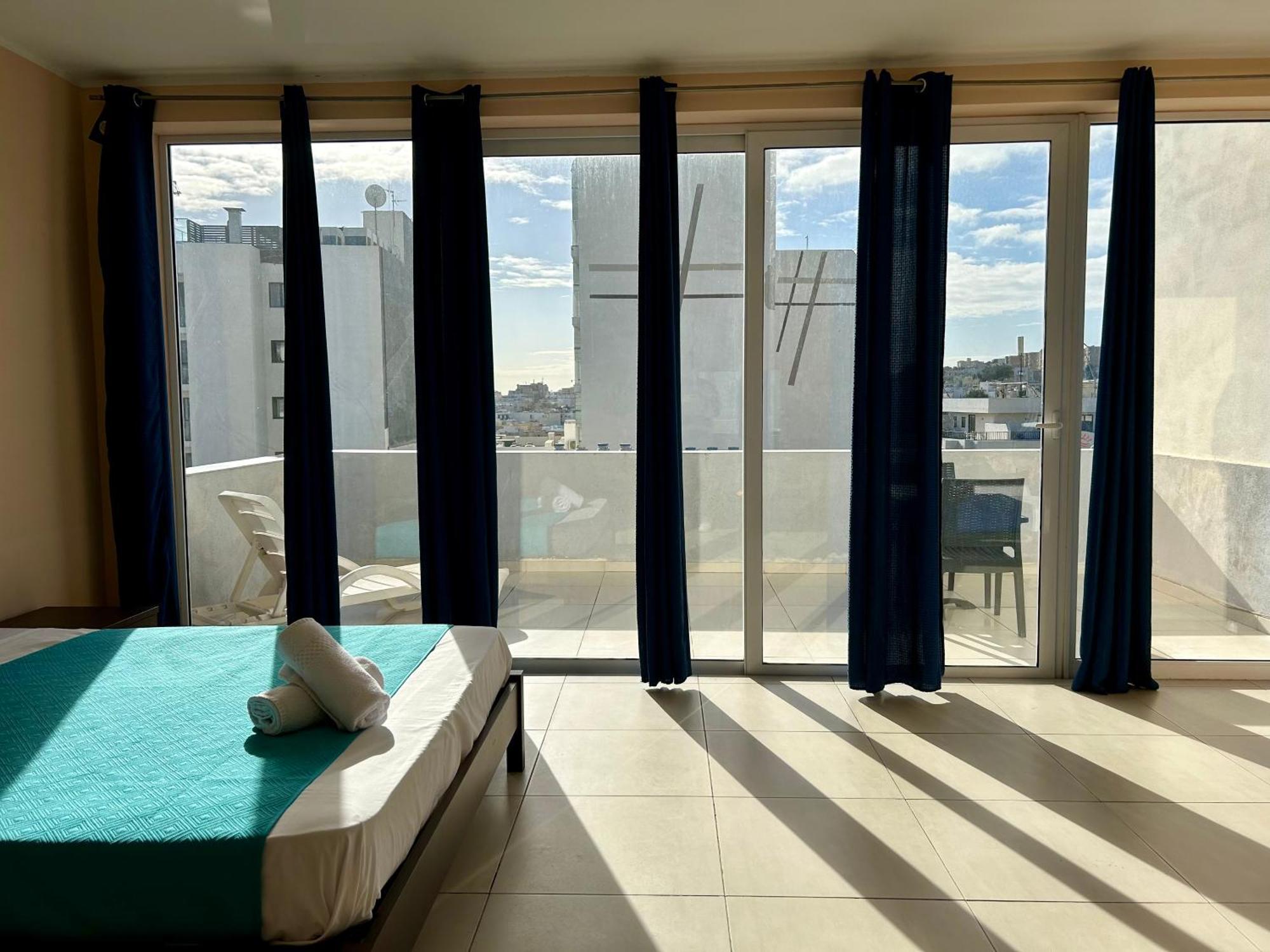 Malta Paradise Hotel Saint Julian's Dış mekan fotoğraf