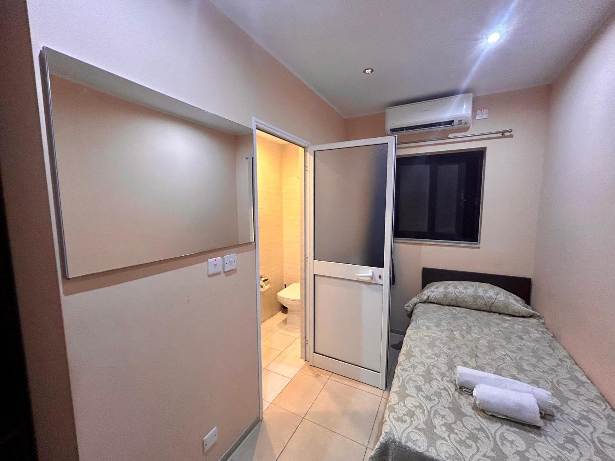 Malta Paradise Hotel Saint Julian's Dış mekan fotoğraf