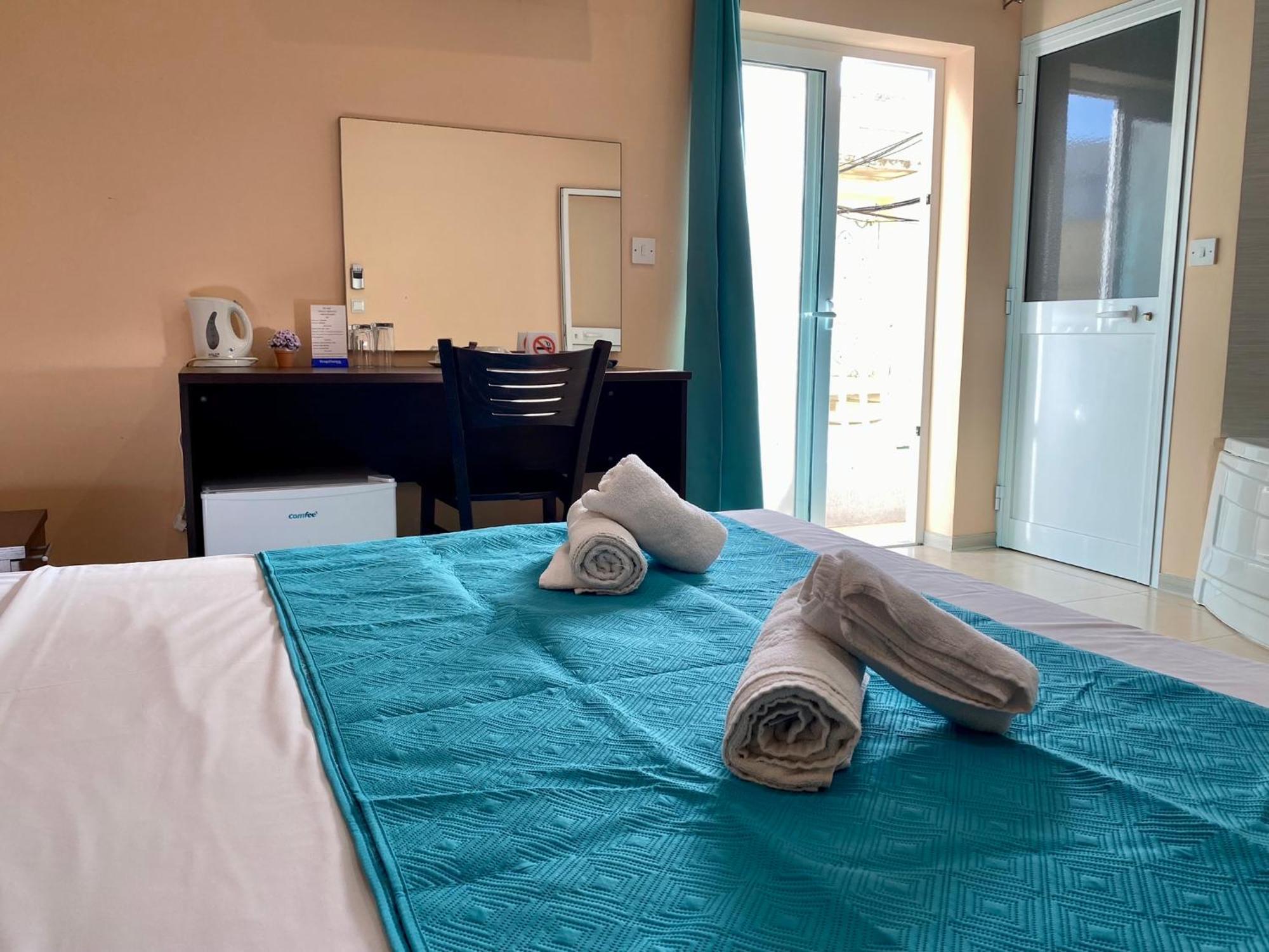 Malta Paradise Hotel Saint Julian's Dış mekan fotoğraf